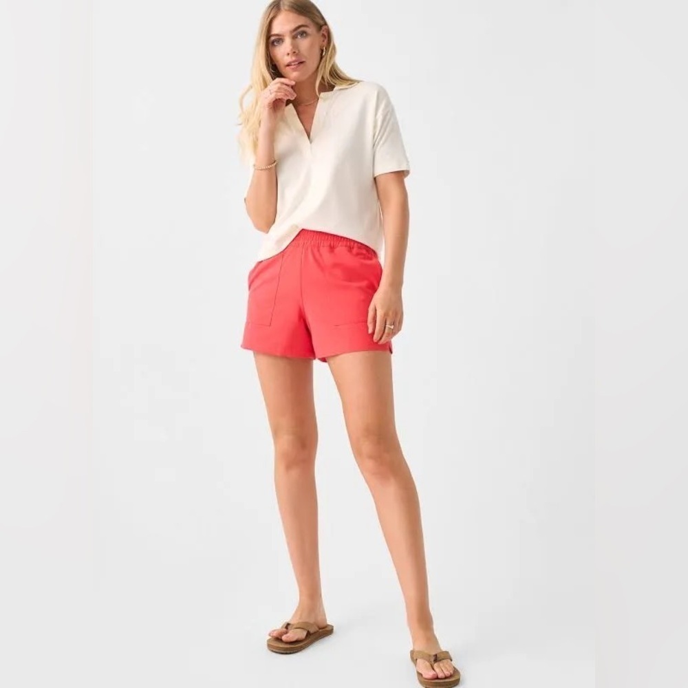 Faherty All Day Short NWT Size Large Hibiscus